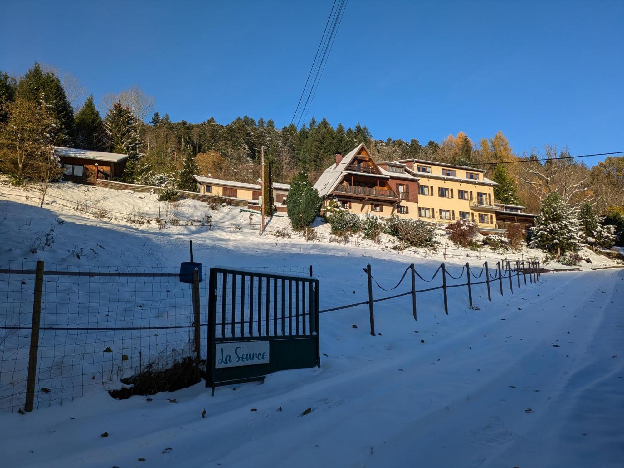 La Source Panzió Sondernach Kültér fotó